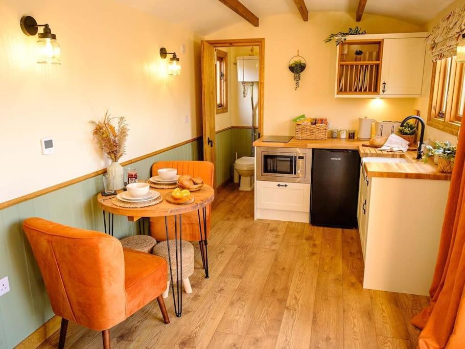 Lintmill Lodges - Heather Shepherds Hut Sorn Zewnętrze zdjęcie